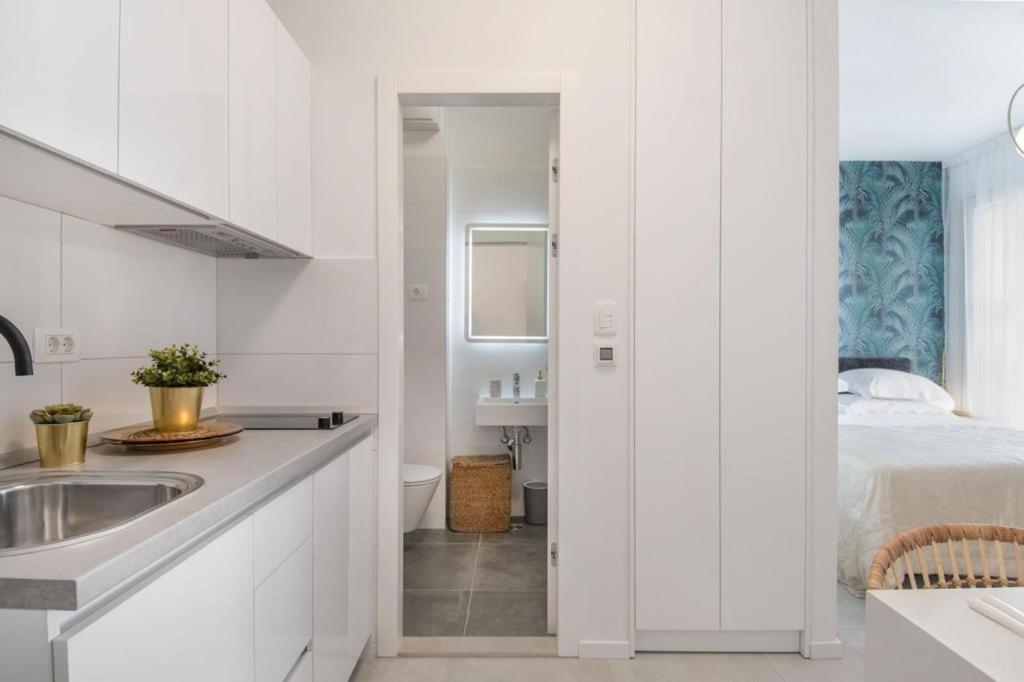Zigo Modern Studio Apartment Near Beach Split Exterior photo